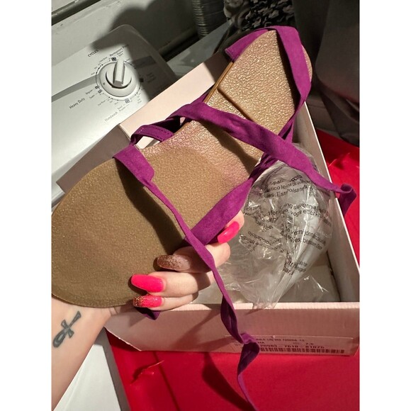 JustFab Lilly Fuchsia Tie Up Gladiator Sandals Size 7.5 WW NWT - Picture 4 of 5